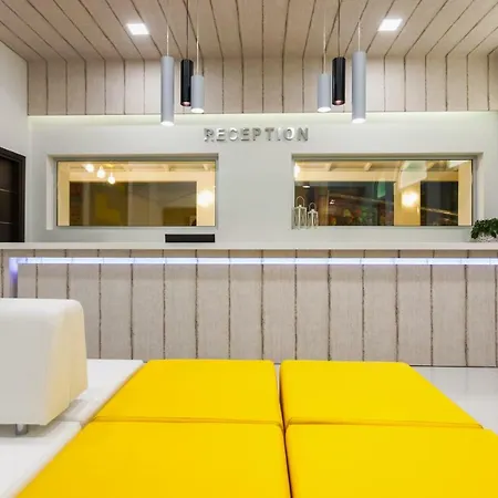 فندق Cavo D' Oro & 4*