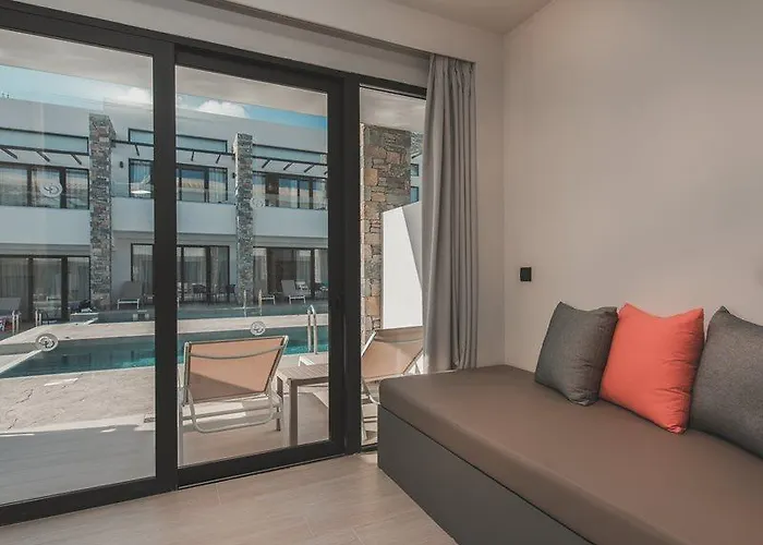 Cavo D' Oro & Hotell 4*