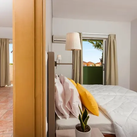 Hotel Cavo D' Oro &