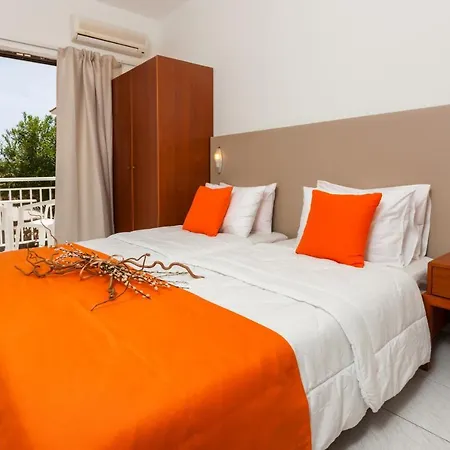 Hotel Cavo D' Oro & 4*