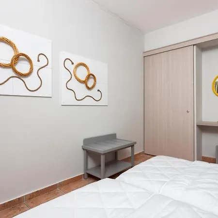 Cavo D' Oro & Hotel