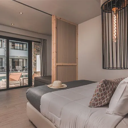 Hotel Cavo D' Oro & 4*