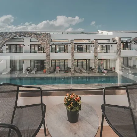 Hotel Cavo D' Oro & 4*