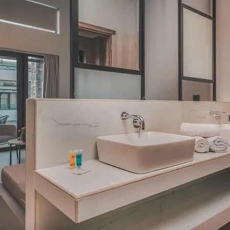 Cavo D' Oro & Hotel Kalamákion